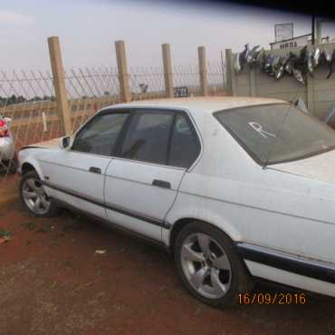 BMW E32 730 breaking for parts