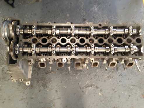 BMW E90 330D complete cylinder head for ssle