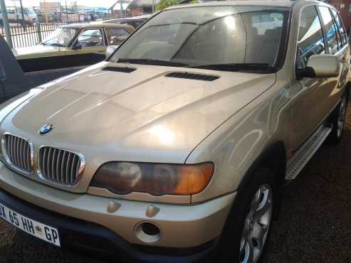 BMW X5 4.4i