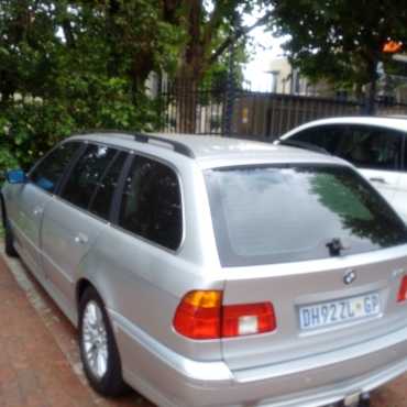 BMW525i