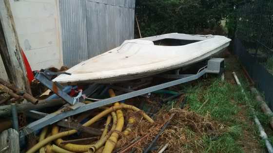 Boat and trailer foe sale