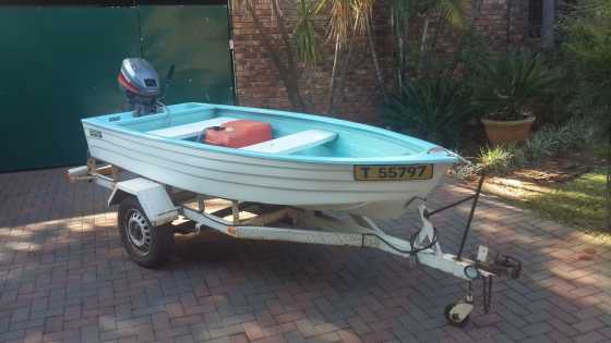 BOAT AND TRAILER FOR SALE WITH 9.9 HP 2stroke MARINER MOTOR