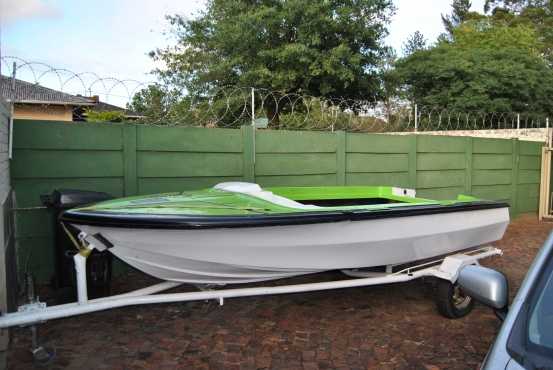 Boat for sale with trailer