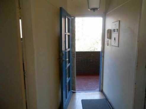 Boksburg open plan bachelor flat with bathroom and kitchen Rental R1800