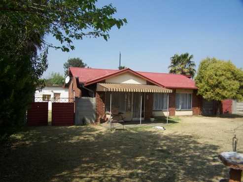 Boksburg,ImpalaPark,GardenFlat,R3300pm0832369141,0119189883,0824525462.OwnerLetting