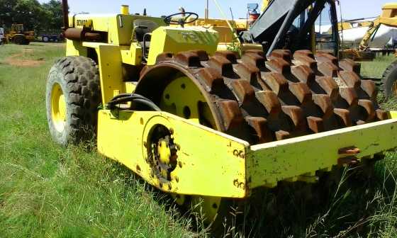 Bomag BW212 Compactor
