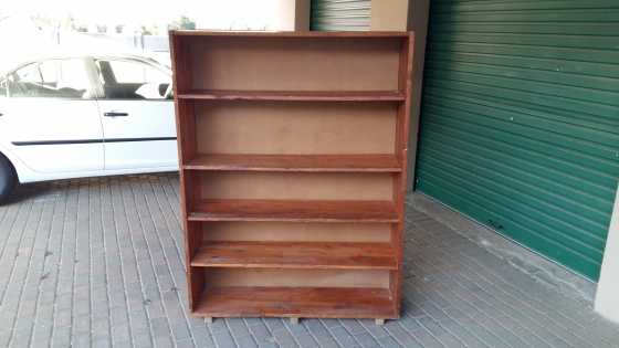 book shelf with 6 shelves