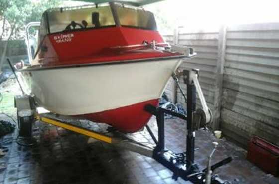 Boot te koop. 15 ft wahoo met 2 x 30 yamaha motors