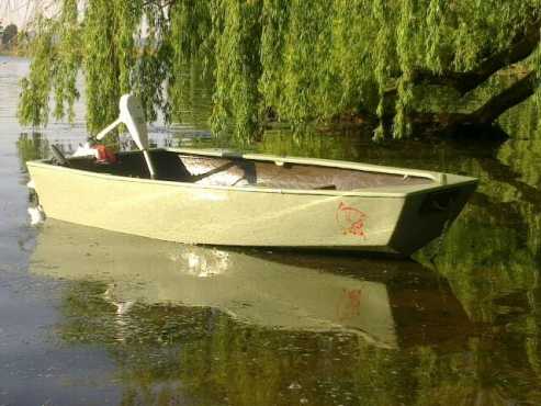 Boot te koop.