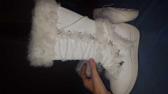 Boots White Size 5 for sale