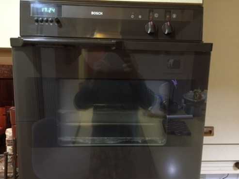 Bosch ovens (2 of them), Bosch hob, extractor