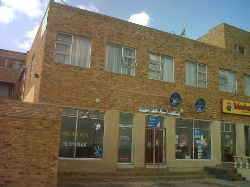 BOSMONT VACANT SHOP  AVAILABLE