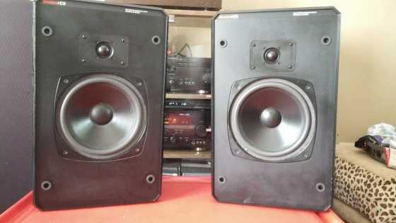 Boston Acoustics HD8 Bookshelf Speakers For Sale