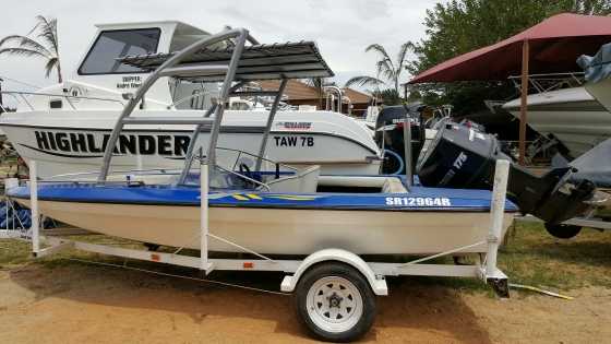 Bow Rider (16ft4,9m) Hull on Trailer.