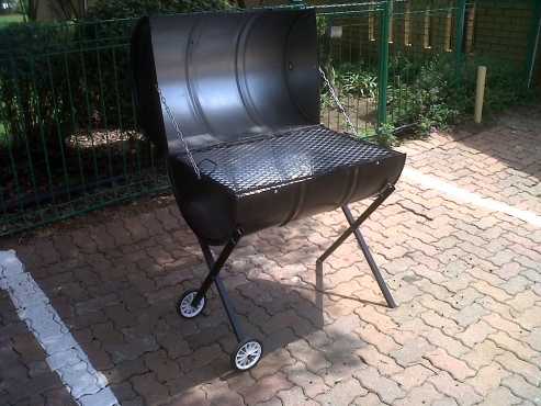 Braai stands- large lid braai with grid and wheels R1500