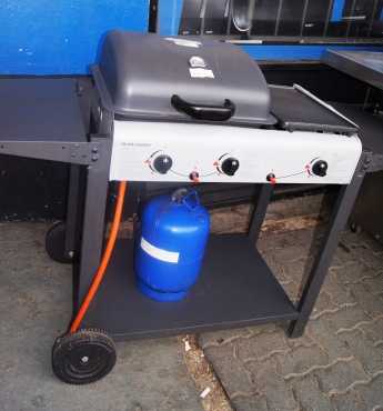 Braai with Gas Bottle S018268A rosettenvillepawnshop