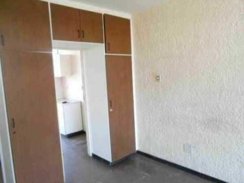 Braamfontein Juta Street open plan bachelor R3400