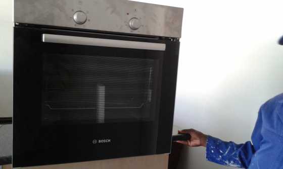 Brand new Bosch electrical build in oven for sale