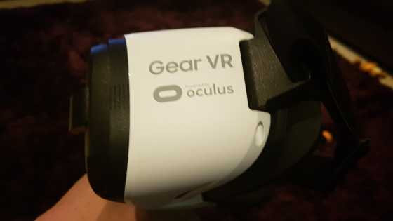 Brand new Gear VR Oculus save R2000