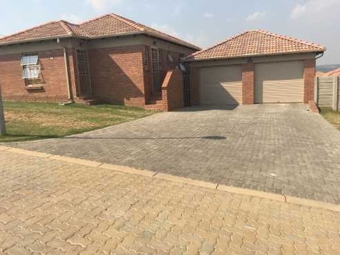 Brand new  house  to  rent  in Thatch Hill  Estate near Rooihuiskraal