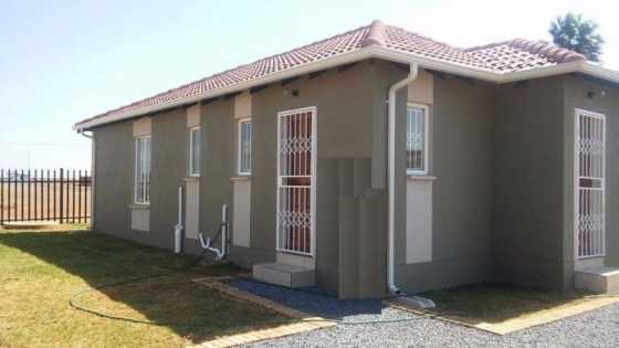 BRAND NEW HOUSES IN SAVANNA CITY WITH BIG STAND AND AFFORDABLE CLOSE TO KIBLER PARK, ALVEDA