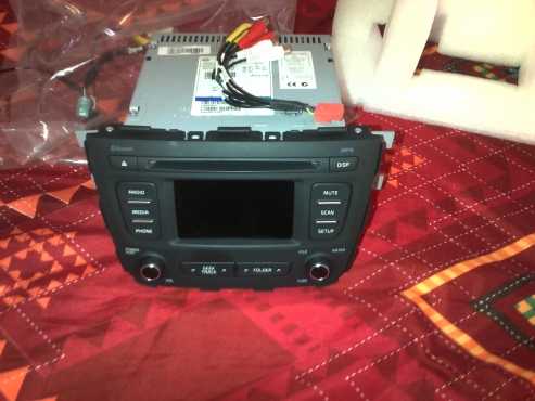 brand new Kia sorento radio (cd player)