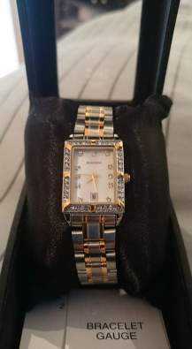 brand new ladies Sekonda watch