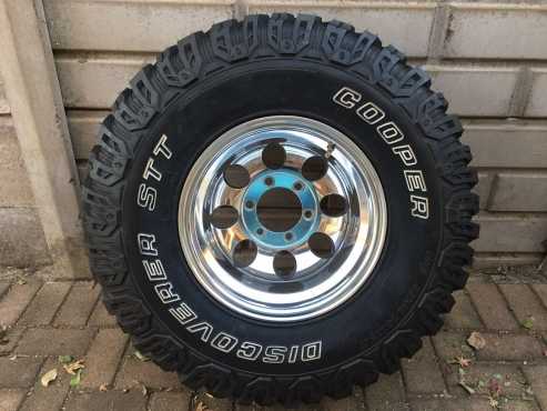 Brand new  Micky Thompson rims with tyres