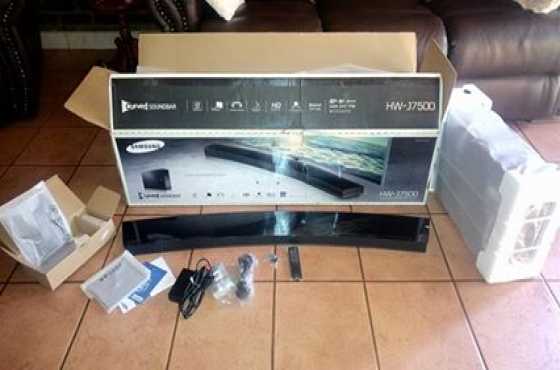 Brand new. Samsung Curved soundbar in die boks