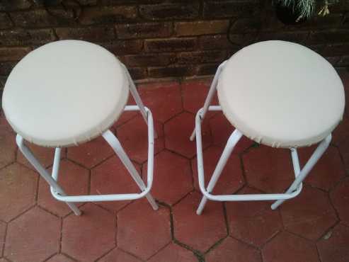 Breakfast nook chairs