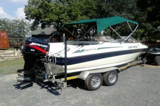 Breeze 21 ft 200 EFI V6 Boat