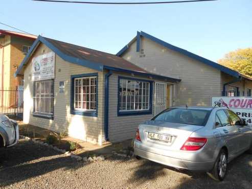 BRITS CENTRAL URGENT SALE  PRIME SPOT  RENTAL INCOME R9300 PM