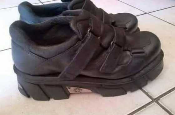 Bronx men shoes size 10