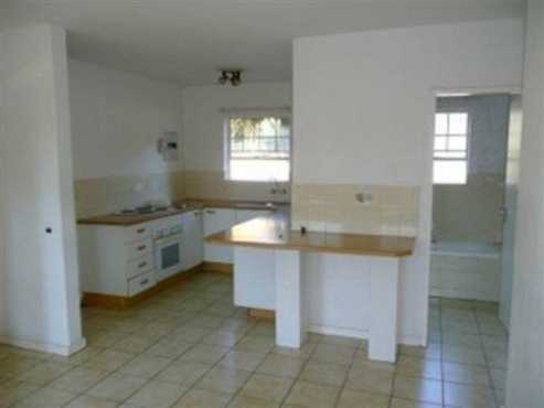 Bryanston Cayman Bay 2beds, bathroom, kitchen, lounge, Rental R6500