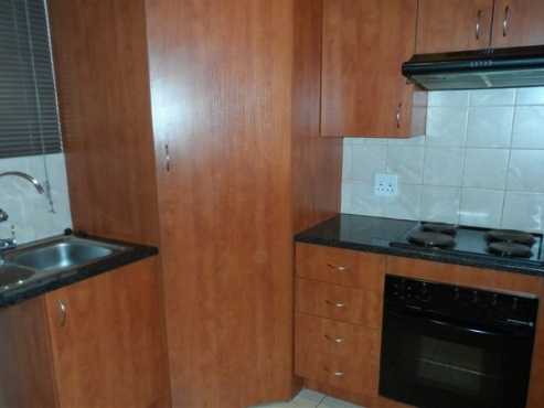 Buccleuch 2beds, bath, kitchen, lounge, Rental R6000