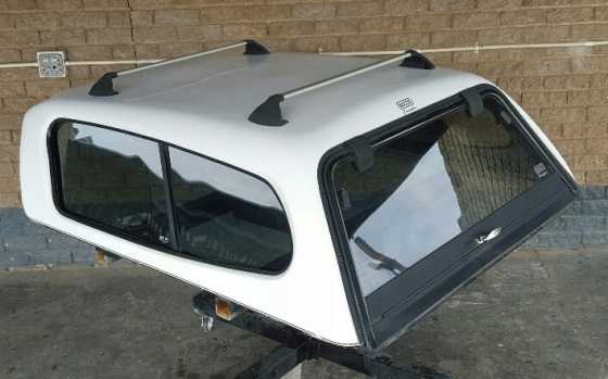 BUCCO FORD BANTAM LOW-LINER GDOOR WHITE CANOPY WITH ROOF RACKS FOR SALE