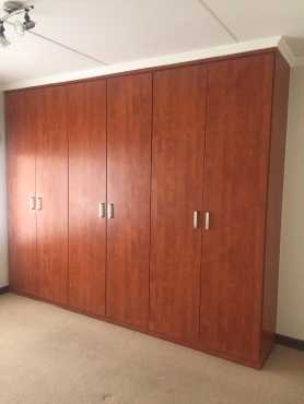 Build-in wardrobes for main bedroom