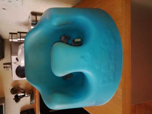 bumbo chair with belt