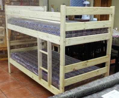 bunk bed in raw pine wood with 2 foam mattress