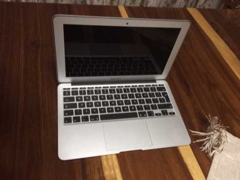 Buy this MacBook Air 11 inch 1,4 ghz core i5 4gb 256 gb ssd