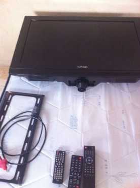 Bydesign 32 inches  Tv wirh wall brackets for sale