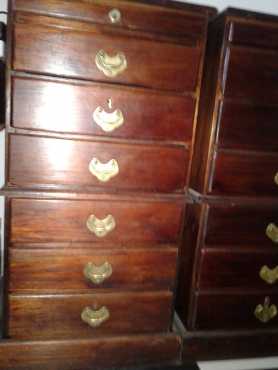 Cabinet with 6 drowers