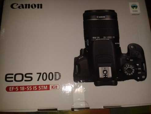 Cannon camera EOS700D