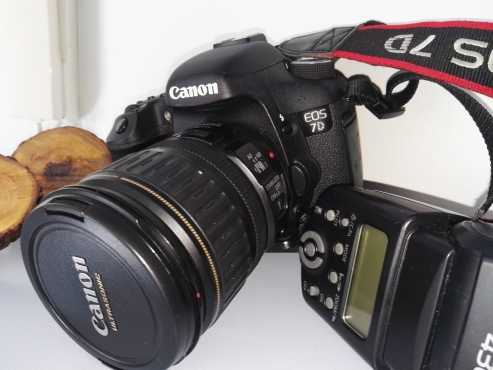 Canon 7D camera, lens and speedlite