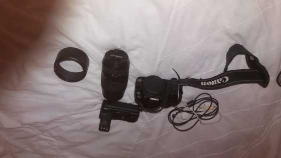Canon d400 camera and tamron lens with battery grip