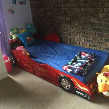 Car racing bed