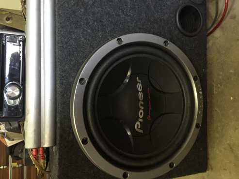 Car sound  Jensen amplifier - pioneer subwoofer- JVC front loader