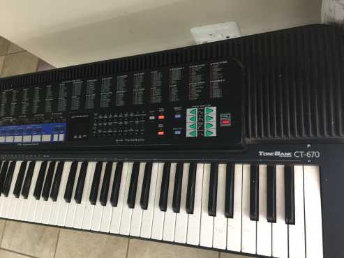 Casio Tone Bank Keyboard in mint condition