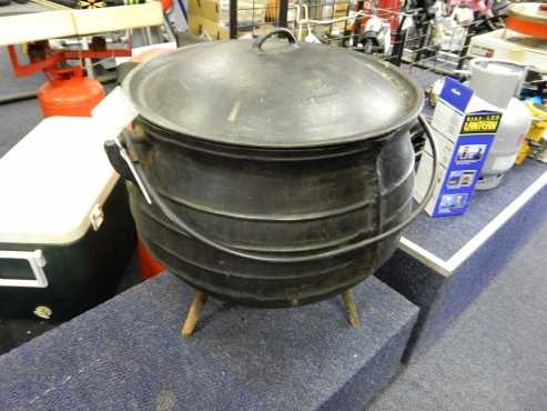 Cast Iron no.18 Pot