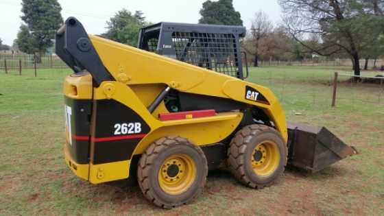 CAT 262 B Skidsteer amp Bobcat S 175